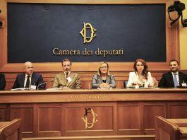 Piatti pronti, carni lavorate, bevande zuccherate e snack confezionati; alert gastroenterologi sui cibi-ultraprocessati e i loro rischi