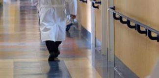 Cadde a terra in ospedale durante un Tso e morì dopo 18 mesi, famiglia risarcita con 2 milioni di euro