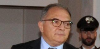 Mafia, la denuncia di de Lucia: “Sistema carcerario non funziona. Boss continuano a comandare”