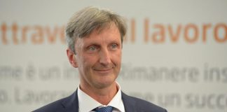 Sostenibilità, DS Smith Italia e Tiber Pack insieme per packaging ‘glue-free’