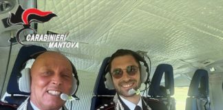 Carabinieri, la sicurezza vola alto: controlli in elicottero tra città e Alto Mantovano