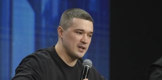 Ucraina, prosegue rimpasto di governo: Zelensky rimuove Fedorov e lui elenca i suoi risultati