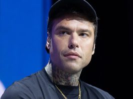 Fedez in pronto soccorso a Milano, rapper arrivato in ambulanza