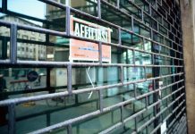 Commercio, in 7 anni -99mila negozi ma sale fatturato +25,7%
