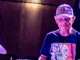 Addio a Gianni Cazzola, il batterista muore a 88 anni mentre suona sul palco