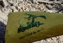 Milano, in corteo con bandiera Hezbollah: indagata per istigazione a terrorismo