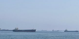 Iran, nuovi attacchi Usa: colpiti obiettivi militari. Teheran blocca petroliere a Hormuz – Diretta