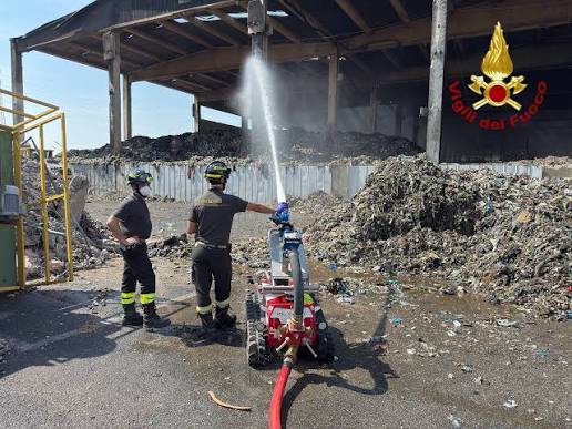 Castiglione, forte odore di bruciato in mattinata: operazioni bonifica incendio Lonato. Volpi: “Nessun allarme”