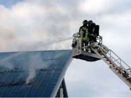 Castel Goffredo, incendio nella cabina elettrica dell’impianto fotovoltaico