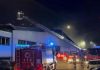 Milano, spento incendio a deposito Bartolini. Vigili del fuoco: “Nessun ferito”