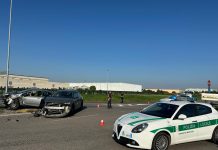 Scontro tra due auto sull’Ostigliese a Valdaro: anziano ferito trasportato al Poma
