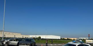 Scontro tra due auto sull’Ostigliese a Valdaro: anziano ferito trasportato al Poma