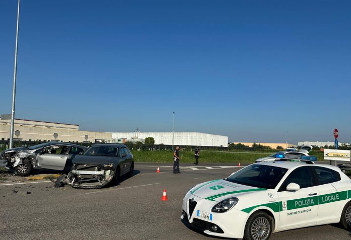 incidente Ostigliese Polizia Locale1