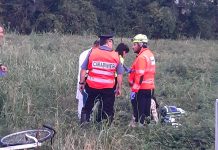 Gonzaga, sfiorata dall’auto ruzzola a terra: ferita ciclista 16enne