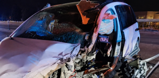Castiglione, auto con a bordo tre giovani si scontra con un tir: strage sfiorata