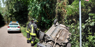 San Cassiano, provoca incidente e scappa: Polizia Locale a caccia del pirata della strada
