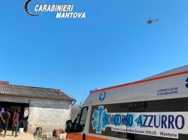 San Benedetto, operaio accusa malore e precipita dal tetto: è in pericolo di vita