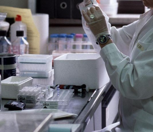 Un sensore può individuare Parkinson? Il segreto sono le lacrime