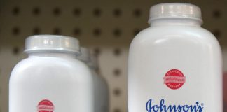 Johnson & Johnson offre 5,5 miliardi di dollari per risolvere le cause sul talco