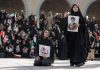 Iran-Usa, colloqui in pausa per i funerali di Khamenei: attese milioni di persone