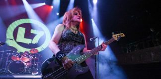E’ morta Jennifer Finch, la bassista delle L7 aveva 59 anni