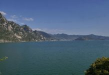 Lago di Garda, si tuffa per salvare ragazzo e non riemerge