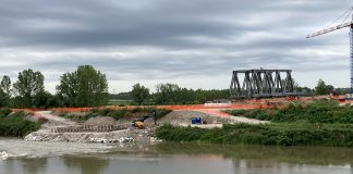 Raddoppio ferroviario Piadena-Mantova: montata la prima campata del ponte sull’Oglio