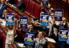 Bocciato emendamento dei ‘vannacciani’ su preferenze. Opposizioni: “Maggioranza non c’è più, fermatevi”