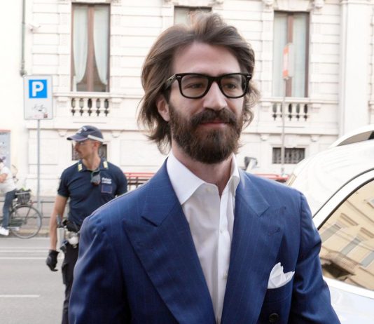 Milano, tribunale: Leonardo Maria Del Vecchio deve consegnare la figlia alla madre entro il 28 luglio