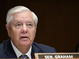Lindsey Graham, chi era il senatore diventato pro-Trump e ‘amico’ di Israele