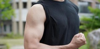 Muscoli forti anche invecchiando? Si può, ecco come avere l’effetto Braccio di ferro