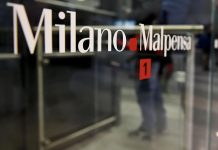 Malore per comandante aereo, atterraggio d’emergenza a Malpensa