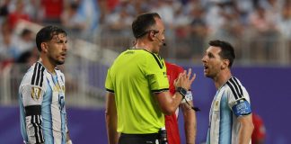 Argentina-Svizzera, rigore non dato e rosso a Embolo: proteste ai Mondiali