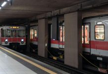 Ragazza sfregiata con il coltello in metro a Milano, Saidi resta in carcere
