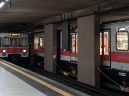 Ragazza sfregiata con il coltello in metro a Milano, Saidi resta in carcere