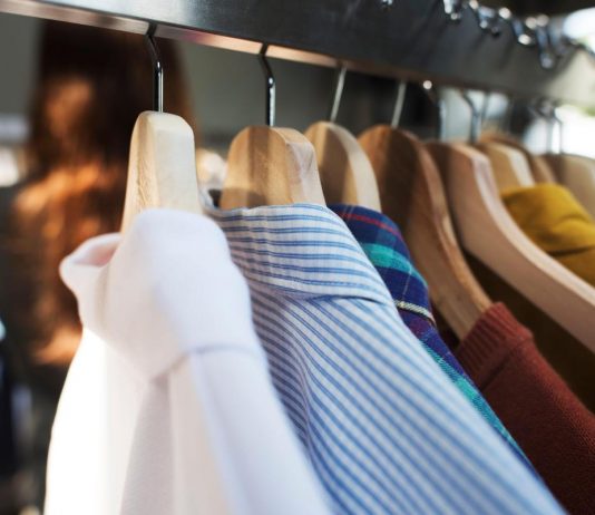 Vestiti, scarpe e accessori: per le grandi imprese scatta divieto distruzione invenduti