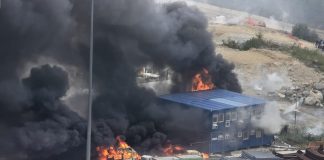 No Tav, assalto al cantiere in Val di Susa: bruciate camionette, chiusa l’A32