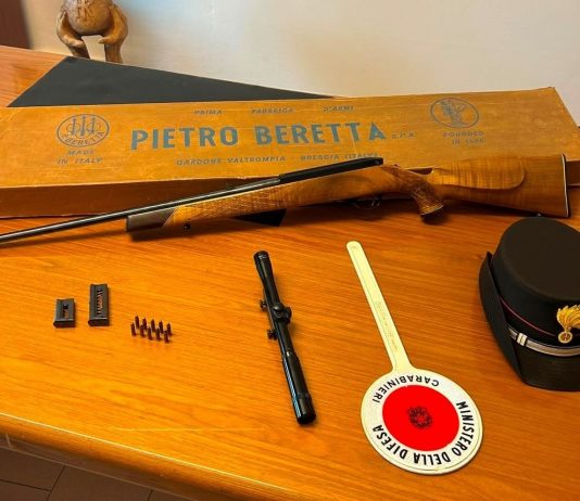 Ostiglia, armi e munizioni detenute illegalmente: 77enne denunciato dai Carabinieri