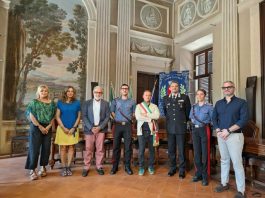 Ostiglia accoglie il nuovo maresciallo dei carabinieri Michele Anagni: il benvenuto del sindaco Barberio