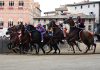 Palio di Siena, oggi la corsa dopo il rinvio: tutte le tappe della giornata, dalla pista alla ‘conchiglia’