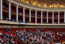 Francia, “diritto aiuto a morire” è legge. Macron: “Impegno mantenuto”