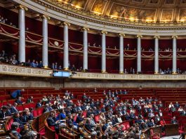 Francia, “diritto aiuto a morire” è legge. Macron: “Impegno mantenuto”