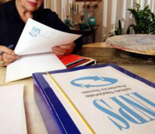 In 10 anni mezzo milione di under 35 in meno, pensioni a rischio per crisi demografica: l’analisi