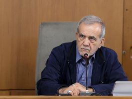 Iran, è scontro ai vertici del potere: i falchi accusano Pezeshkian e i negoziatori di ‘colpo di Stato’