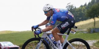 Tour de France, Philipsen vince la 17/a tappa a Pogacar sempre in maglia gialla