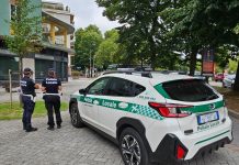 Evaso dai domiciliari, molestava i clienti dei negozi in piazzale Gramsci: arrestato