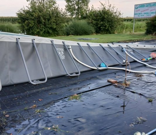 Tentano di rubare una piscina ad Asola, ma è troppo pesante: colpo fallito