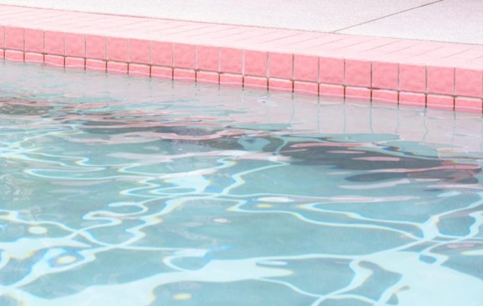 piscina7_123rf_free