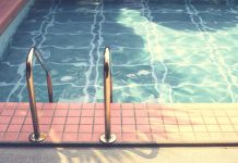 Bimba risucchiata da bocchettone piscina, Gaslini: “Condizioni restano gravissime”