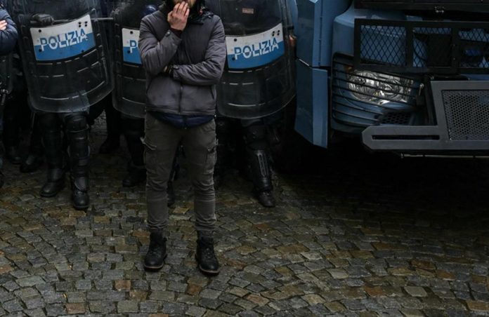 polizia_antisommossa_afp